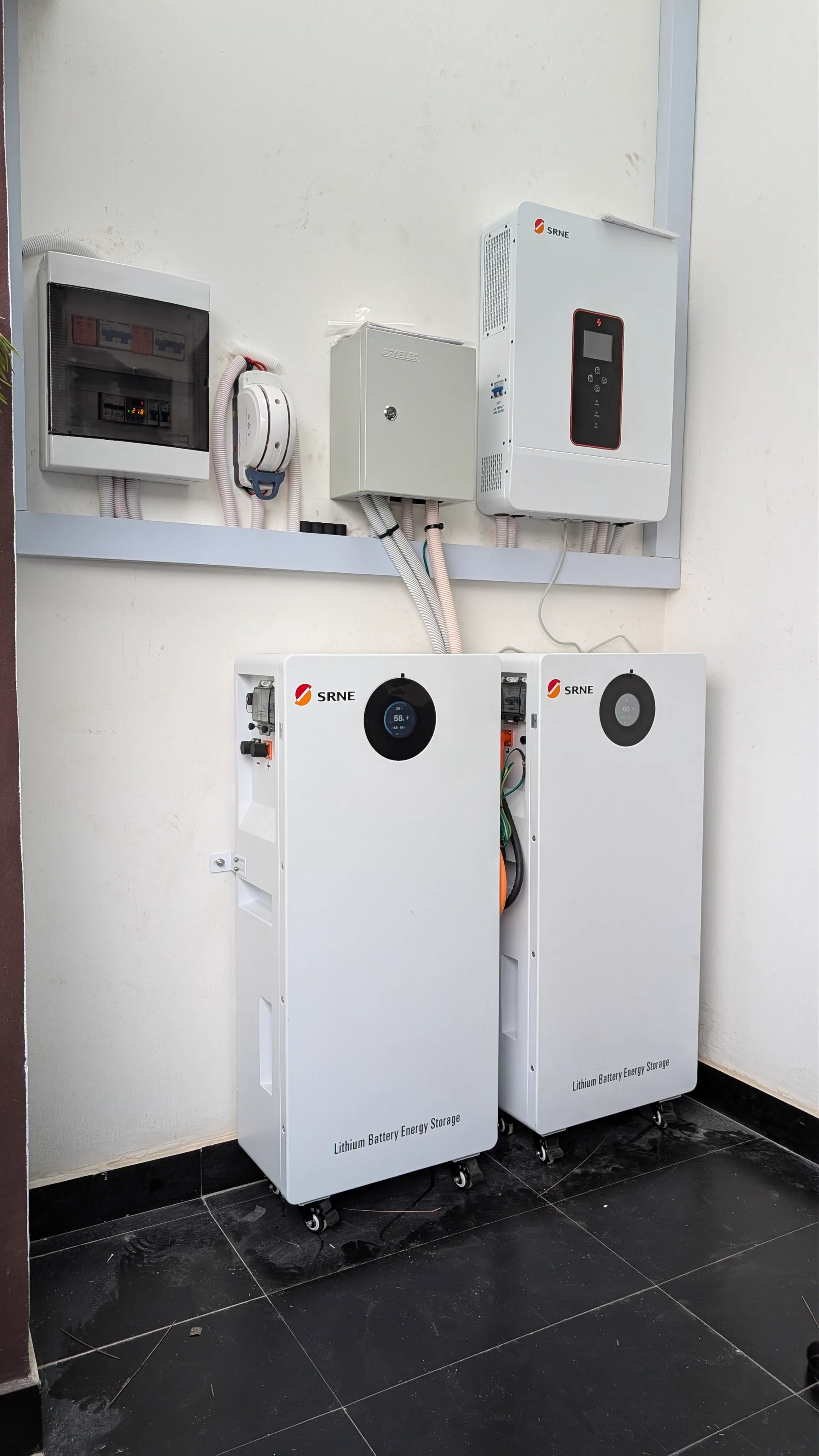Teknoberg residential solar and battery installation